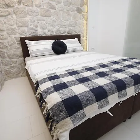 דירה Old Town Brigita מאקרסקה